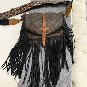 Elegant LV Louis Vuitton Vintage Boho Satchel Brown w/Black Fringe Crossbody Bag